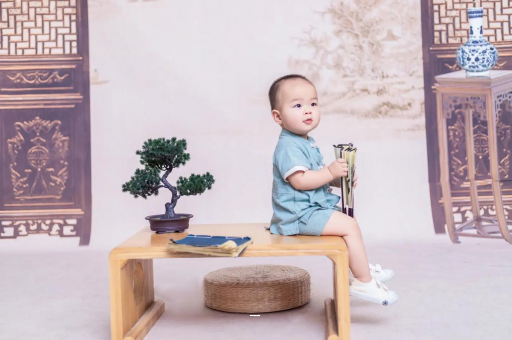 果洛宝宝几个月可以笑出声